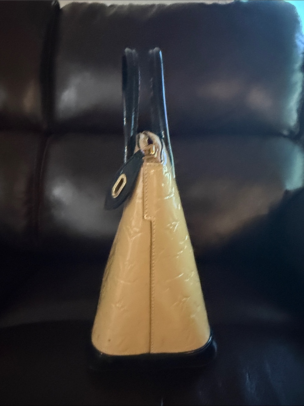 Louis Vuitton Cream Patent Monogram Tote with Black Trim - Picture 5 of 9